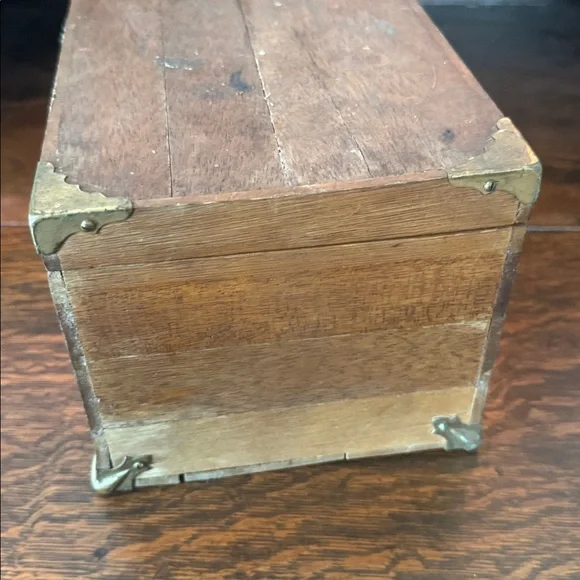 VTG MCM Rustic Wooden Storage Box with Brass Accents & Wooden Tray - Picture 14 of 17